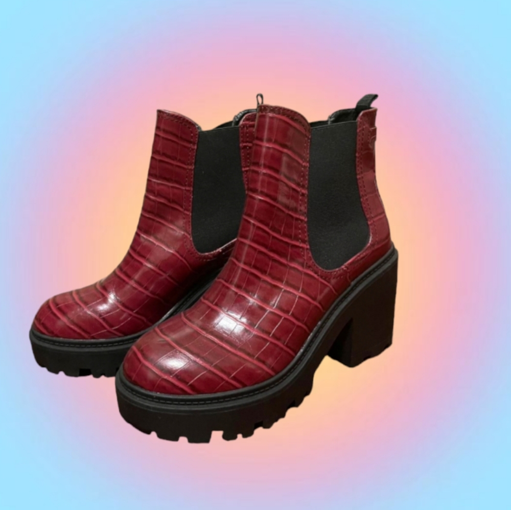 Uo croc print Chelsea boots